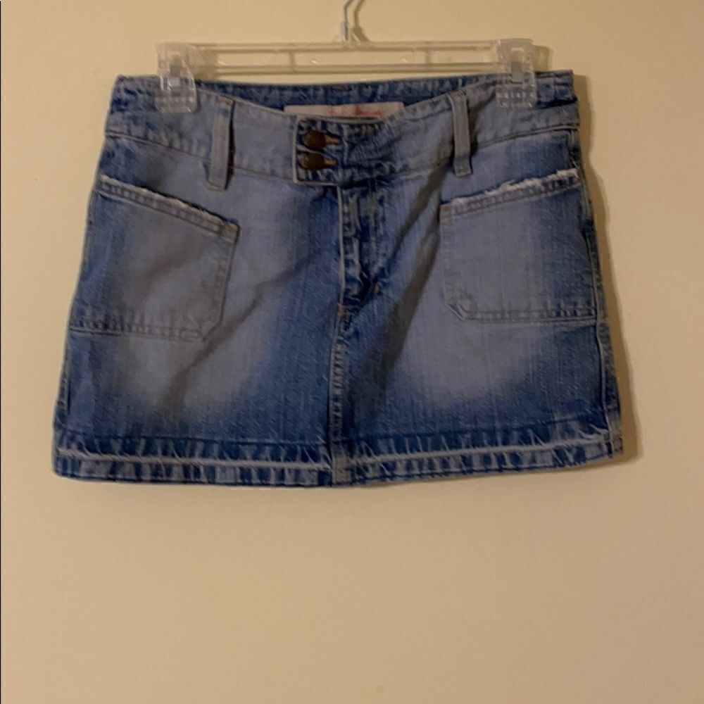 Zara distressed frayed light wash denim skirt size 8 with